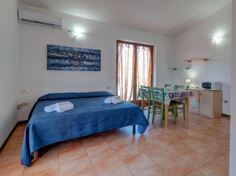 Residence Le Pavoncelle Santa Teresa Gallura Bagian luar foto