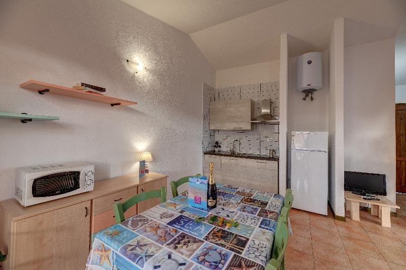 Residence Le Pavoncelle Santa Teresa Gallura Bagian luar foto