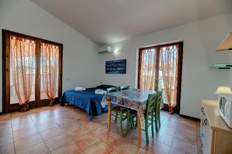 Residence Le Pavoncelle Santa Teresa Gallura Bagian luar foto
